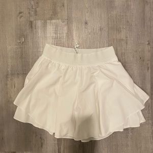 Lululemon court rival skirt